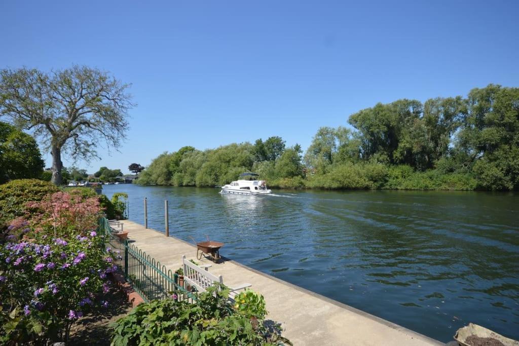 River Retreat- Near Holloway U, Thorpe Park And Heathrow Airport Apartment Екстериор снимка