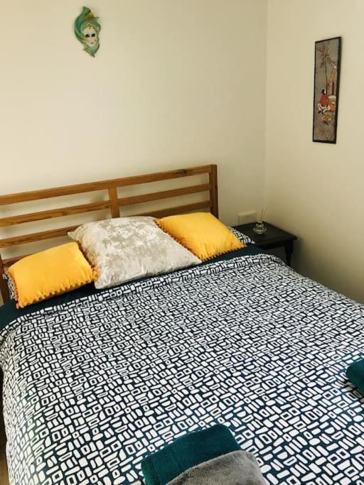 River Retreat- Near Holloway U, Thorpe Park And Heathrow Airport Apartment Екстериор снимка